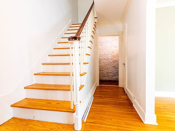 4th image of 725 King Ave