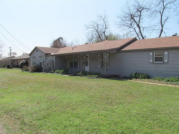 2nd image of 506 Live Oak St