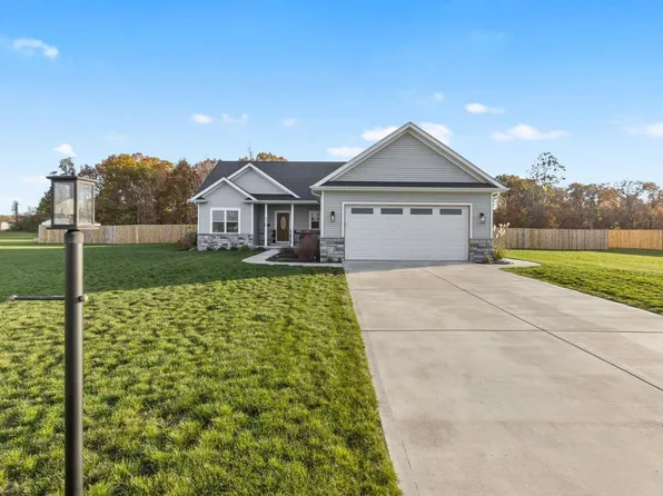 4563 Primrose Trl, Wheatfield, IN 46392