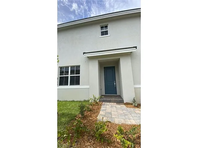 Building Photo - 125 SW 171st Way