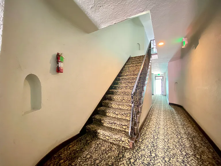 351 N Ogden Dr #7 — Photo 18