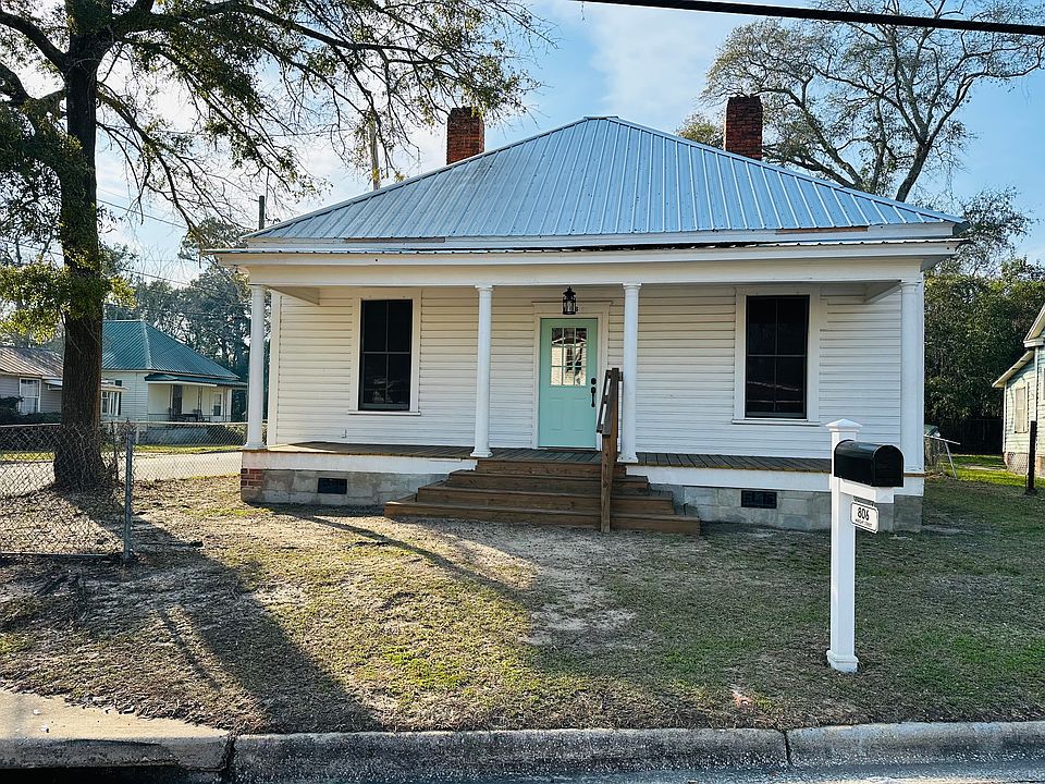 1st image of 806 Wright St