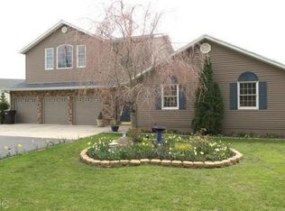 5475 N Watervliet Rd, Watervliet, MI 49098