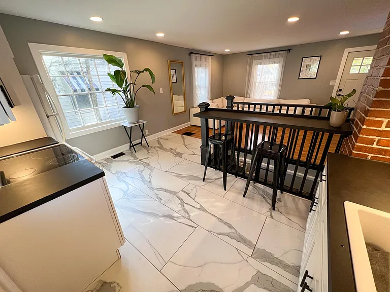 2738 Allegheny Ave — Photo 10