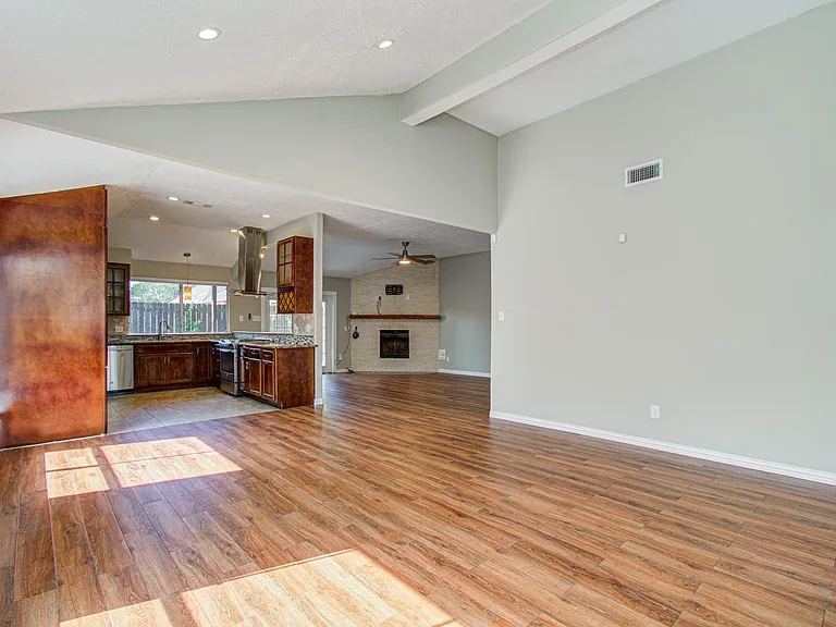 10546 Rippling Fields Dr — Photo 15