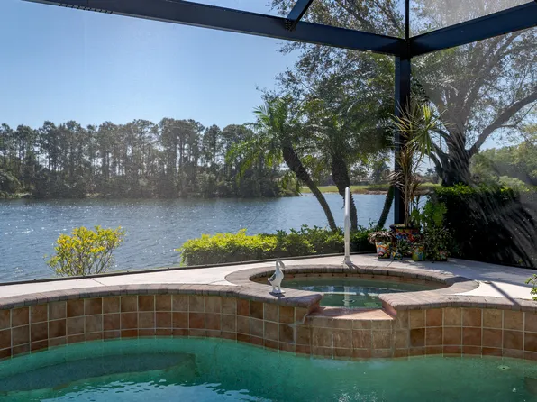 6136 Dogleg Dr, Naples, FL 34113