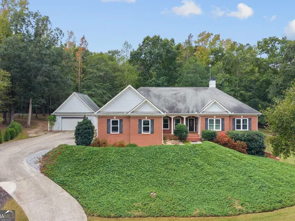 124 Sweetwater Rdg, Hoschton, GA 30548