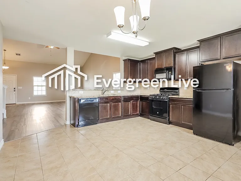 10205 NW 25th St — Photo 6