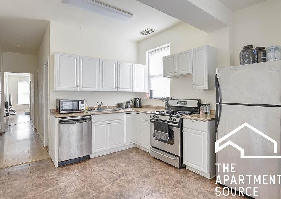 1st image of 3040 N Ashland Ave #F3