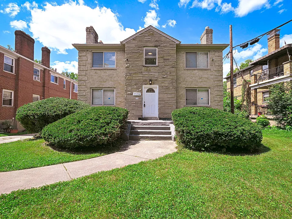 7139 Eastlawn Dr #4