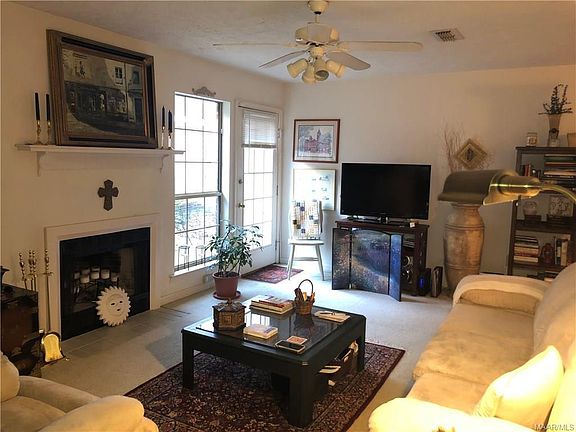3rd image of 3662 Carriage Oaks Dr