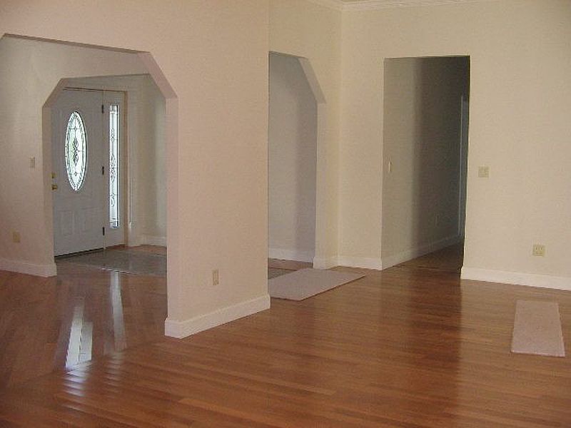 3rd image of 51 BOYCE Road