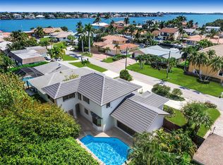 150 Lucina Dr, Hypoluxo, FL 33462