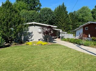 3105 Canterbury St, Greensboro, NC 27408