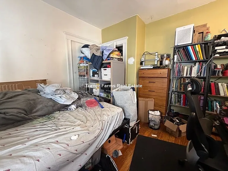 11 Burnham St #1R — Photo 16