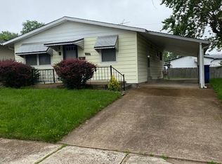 8104 Southpark Ct, Saint Louis, MO 63125