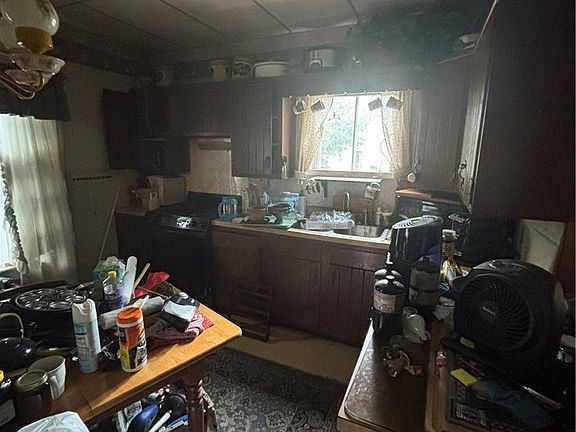 3rd image of 5480 Lee Center Taberg Rd