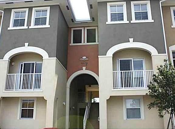 2nd image of 10870 NW 88th Ter Unit 205
