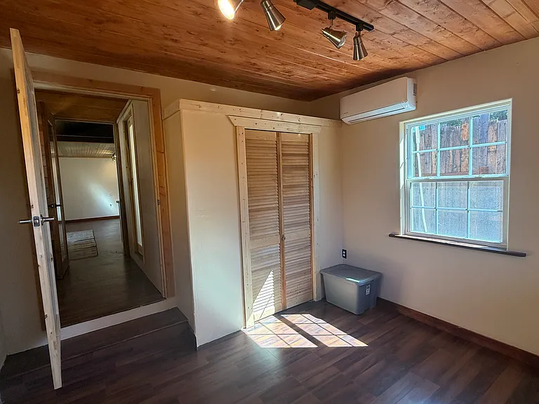 280 S Carson Rd — Photo 6