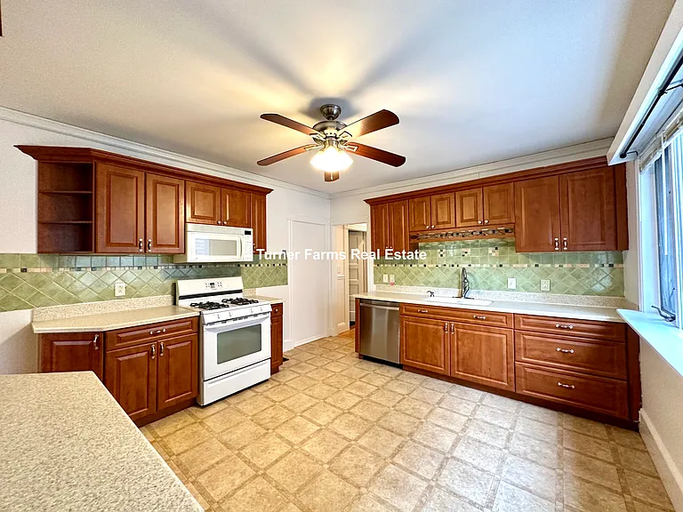 30 Roseclair St — Photo 21
