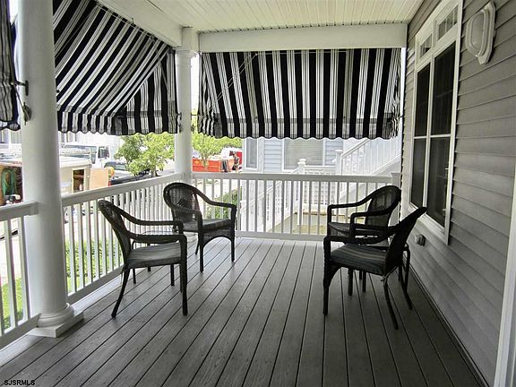3rd image of 1657 Asbury Ave #1