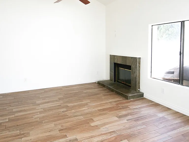543 Victoria St #O — Photo 3