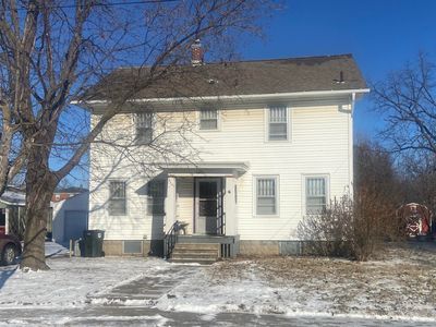 1215 W 20th St, Cedar Falls, IA, 50613
