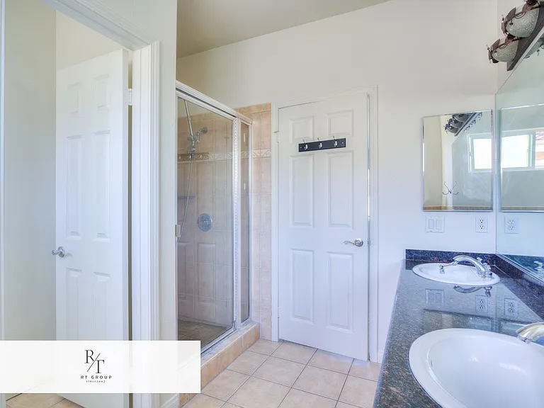 515 Florence Ave — Photo 17