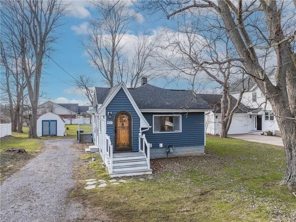 467 Aurora St, Lancaster, NY 14086