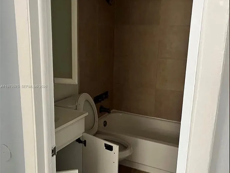 3211 SW 44th St #117 — Photo 3