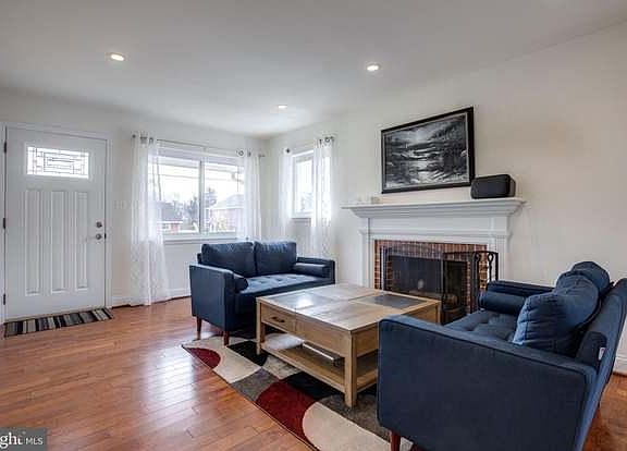 4th image of 7020 Lee Park Ct