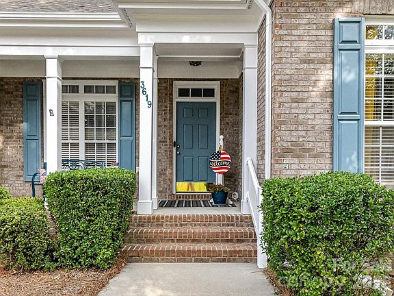 3rd image of 3619 Savannah Hills Dr