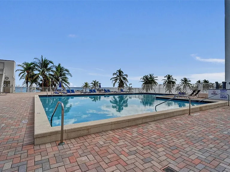 2201 S Ocean Dr #608 — Photo 59