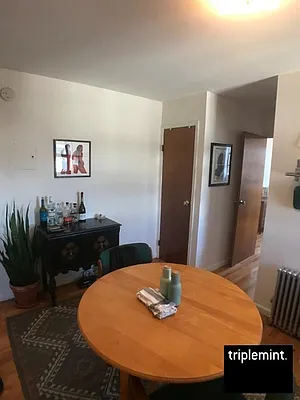 Rented by Triplemint | media 13