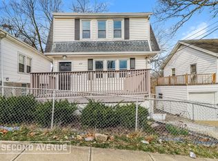 3157 Sunshine Ave, Cincinnati, OH 45211