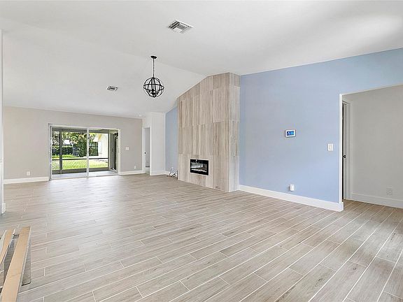 5th image of 3892 NW 59th Street