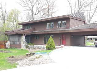 5115 Sunset Rd, Manitowoc, WI 54220