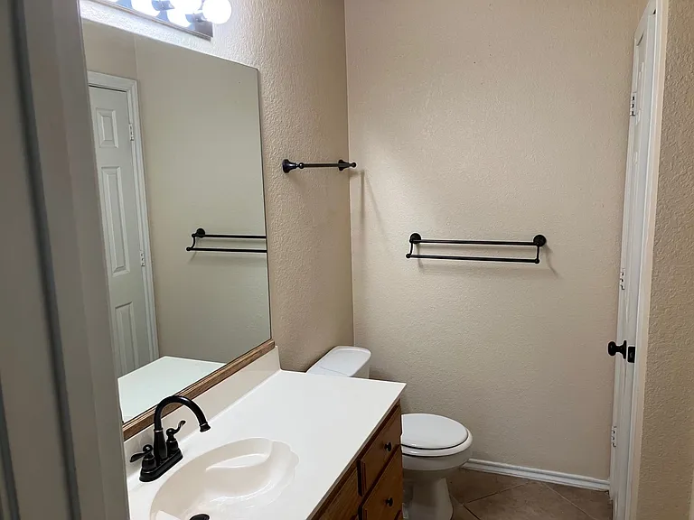 208 S Sendero Dr — Photo 21