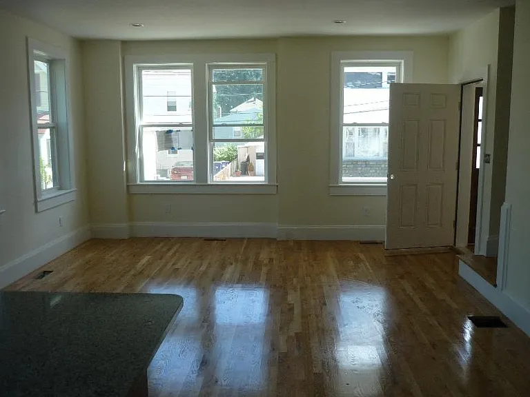 6 Larose Pl #1 — Photo 6