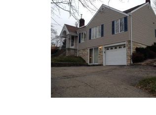 69425 Cadiz Pike Rd, Bridgeport, OH 43912