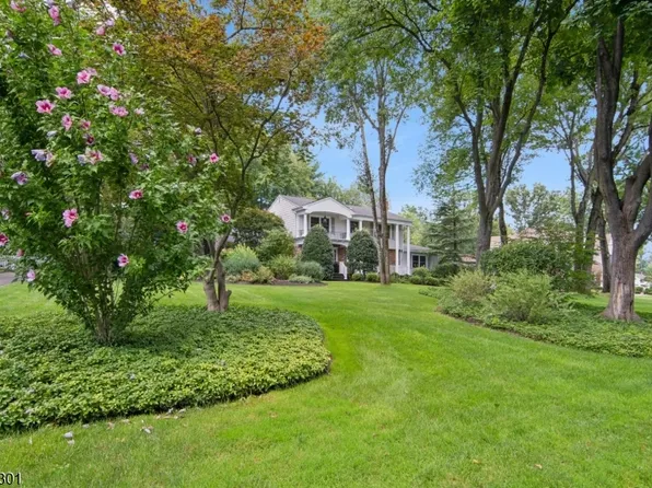 32 Stratford Dr, Livingston Twp., NJ 07039
