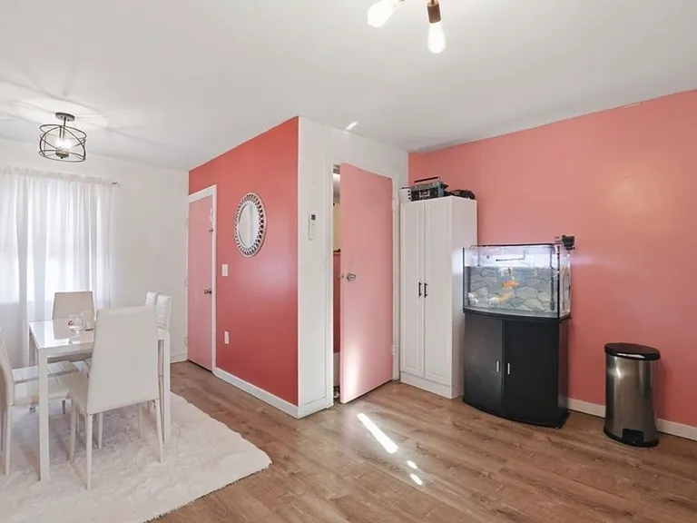 28 Warnock St #2 — Photo 2