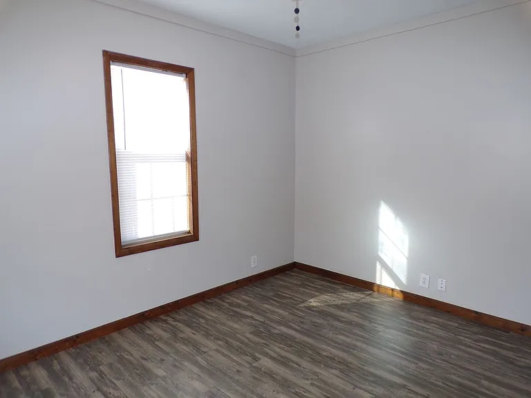 247 S Kansas St — Photo 33