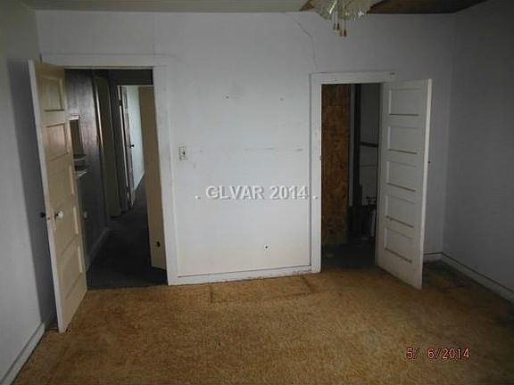 3rd image of 300 N Willow Ave