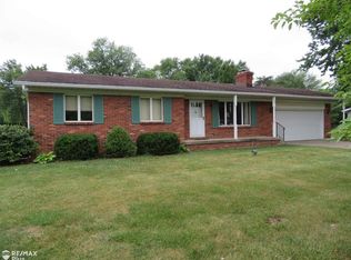 1233 Arrowhead Dr, Burton, MI 48509