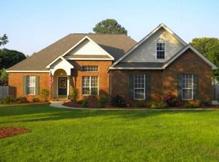 215 Ellicott Dr, Warner Robins, GA 31088