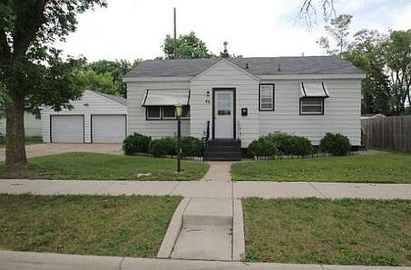1st image of 40 32nd Ave N