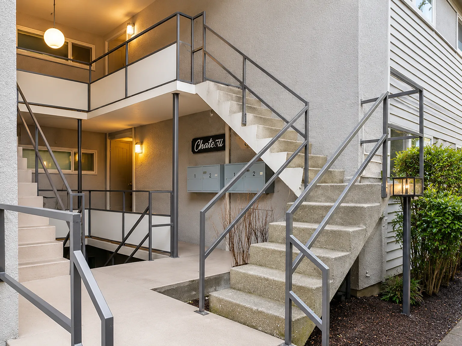 Beacon Hill Seattle 1-Bedroom Apartment for Rent | Private Balcony, Hardwood Floors & Light Rail ... — Photo 3