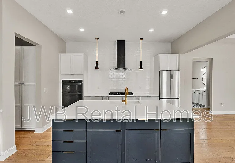 274 Daydream Ave — Photo 3