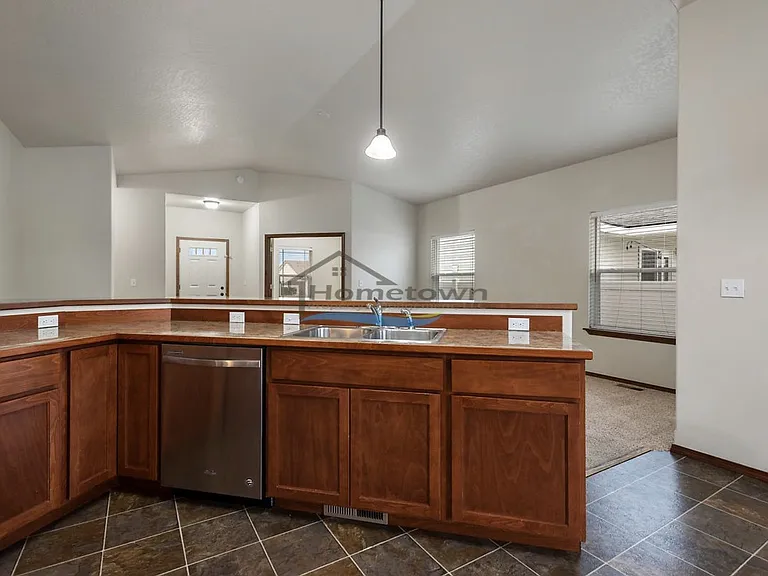 7346 N Carrington Ln — Photo 11